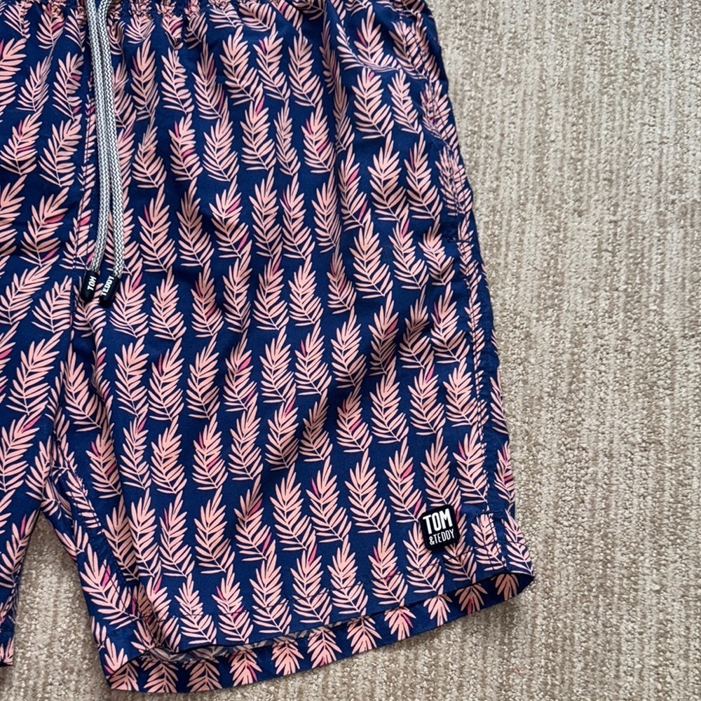 Tom and Teddy Mens XL Navy Pink Lined Swim Trunks Polyester Beach Shorts - Picture 4 of 16